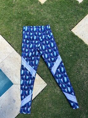 Onzie Blue and Green Multi-Tone Patterned Leggings